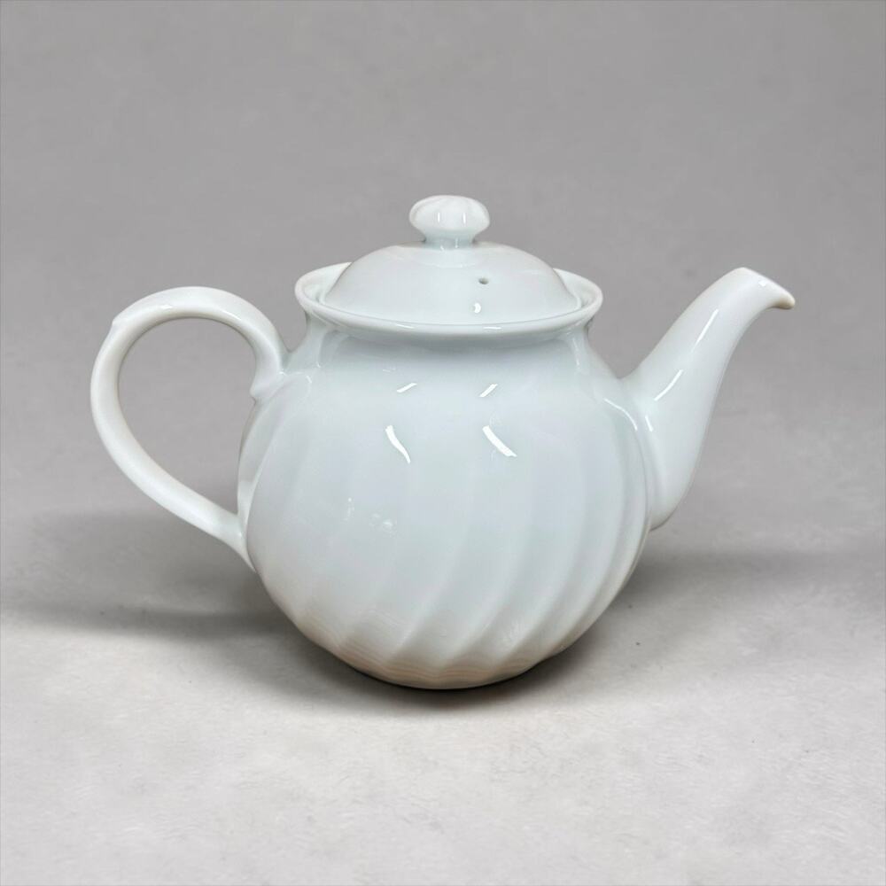 Corning Corelle Vintage Enhancements White Swirl Stoneware 40 oz Teapot Japan